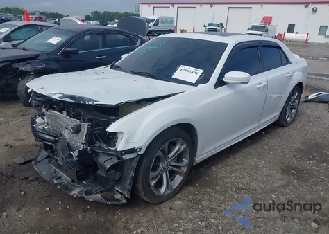 2022 Chrysler 300 S из США, поврежденный, VIN 2C3CCABT9NH193709